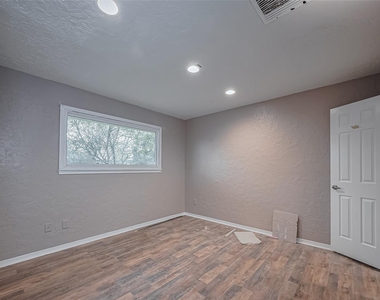 4015 Black Locust Drive - Photo Thumbnail 35