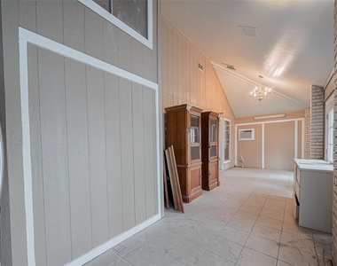 4015 Black Locust Drive - Photo Thumbnail 20