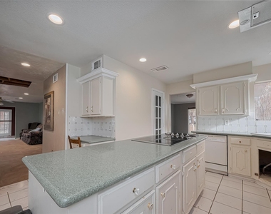 4015 Black Locust Drive - Photo Thumbnail 6