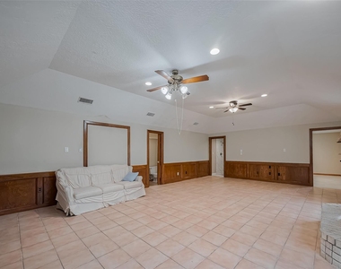 4015 Black Locust Drive - Photo Thumbnail 22