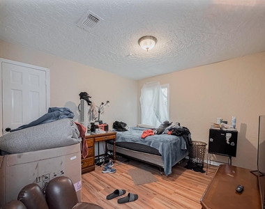 4015 Black Locust Drive - Photo Thumbnail 34