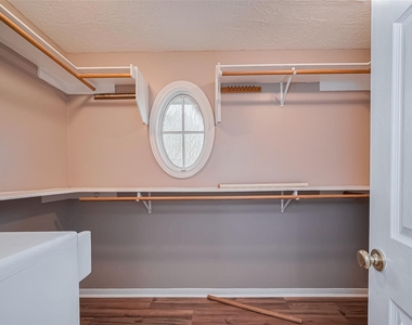 4015 Black Locust Drive - Photo Thumbnail 31