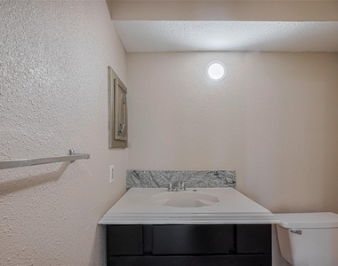 4015 Black Locust Drive - Photo Thumbnail 26