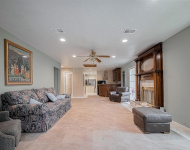 4015 Black Locust Drive - Photo Thumbnail 13