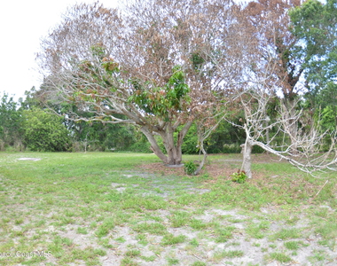 300 Darrow Avenue - Photo Thumbnail 2