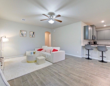 22827 Ephesus Avenue - Photo Thumbnail 2