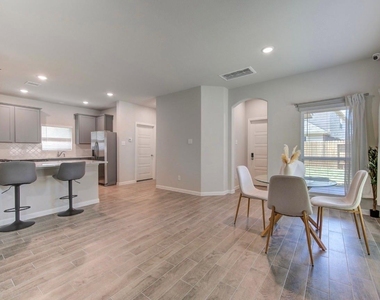 22827 Ephesus Avenue - Photo Thumbnail 9