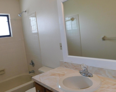 236 Chandler Street - Photo Thumbnail 12