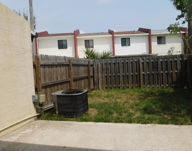 236 Chandler Street - Photo Thumbnail 15