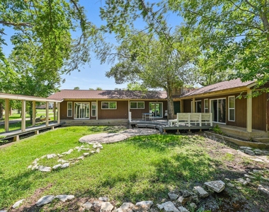 1217 Glade Street - Photo Thumbnail 14