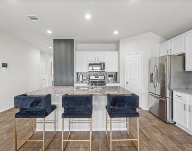 4326 Orsini Lane - Photo Thumbnail 5