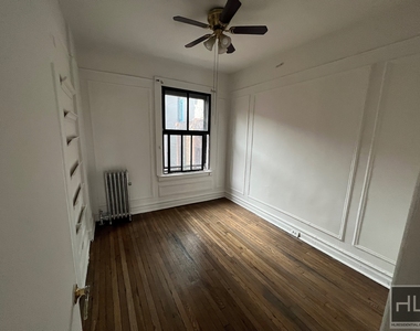 Tiemann Place - Photo Thumbnail 4