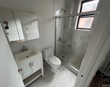 Tiemann Place - Photo Thumbnail 5