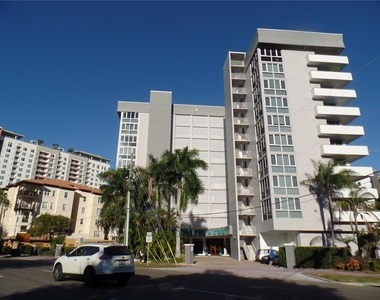 470 3rd Street S - Photo Thumbnail 1