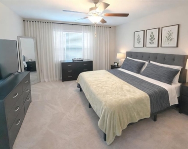 10316 Shady Preserve Drive - Photo Thumbnail 10