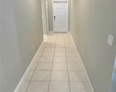 10316 Shady Preserve Drive - Photo Thumbnail 2