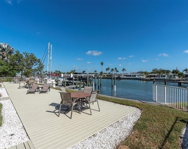300 Capri Boulevard - Photo Thumbnail 43