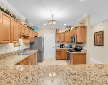 300 Capri Boulevard - Photo Thumbnail 11