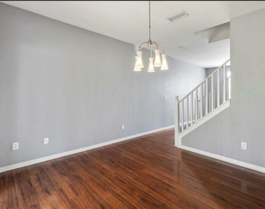3310 Broken Bow Drive - Photo Thumbnail 5