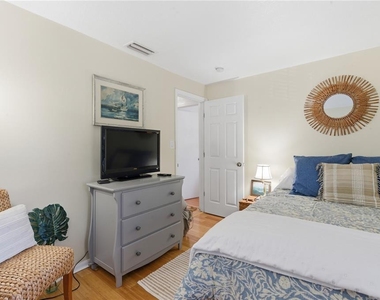 5162 Salmon Drive Se - Photo Thumbnail 8