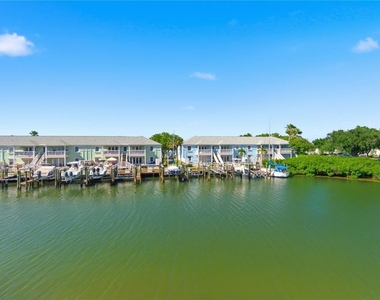 5162 Salmon Drive Se - Photo Thumbnail 12