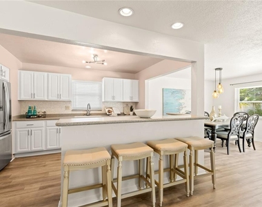 297 Monte Cristo Boulevard - Photo Thumbnail 14