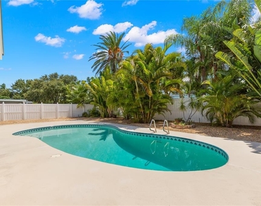 297 Monte Cristo Boulevard - Photo Thumbnail 34