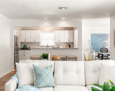 297 Monte Cristo Boulevard - Photo Thumbnail 6