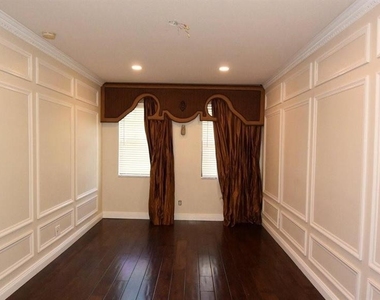 30043 Mossbank Drive - Photo Thumbnail 8