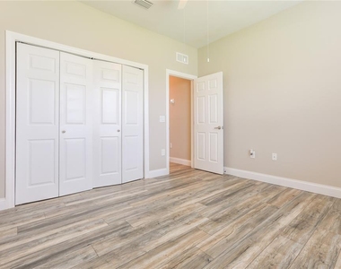 2369 Mistleto Lane - Photo Thumbnail 12