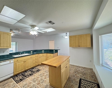 21606 Rosewood Court - Photo Thumbnail 5