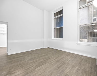 33 Gold Street - Photo Thumbnail 4