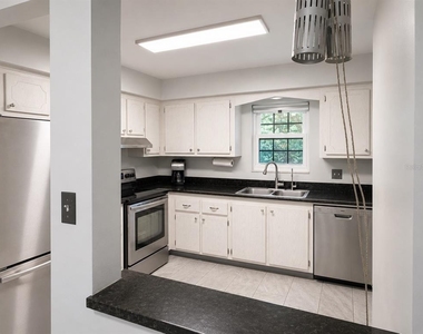 1706 Belleair Forest Drive - Photo Thumbnail 15