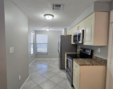 787 Arthurs Court - Photo Thumbnail 11