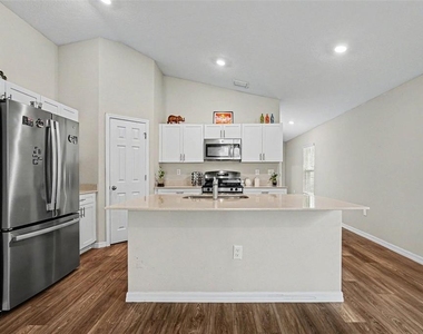 14919 Sterling Spur Avenue - Photo Thumbnail 2