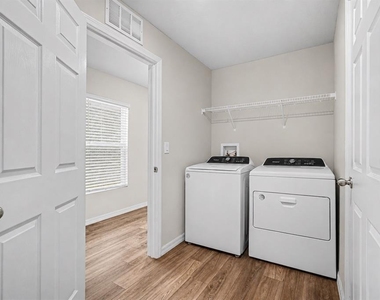 14919 Sterling Spur Avenue - Photo Thumbnail 16