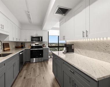 3301 Bayshore Boulevard - Photo Thumbnail 20