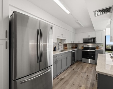 3301 Bayshore Boulevard - Photo Thumbnail 18