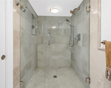 6020 Shore Boulevard S - Photo Thumbnail 28