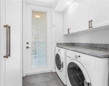 6020 Shore Boulevard S - Photo Thumbnail 10