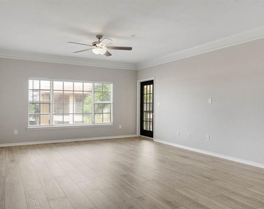 4311 Bayside Village Drive - Photo Thumbnail 9