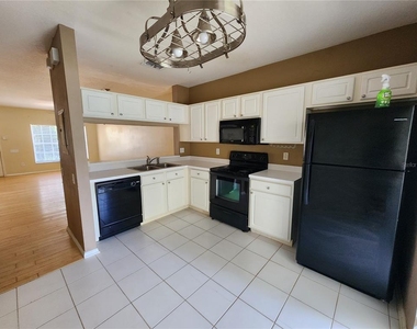 1317 Throckmorton Drive - Photo Thumbnail 7
