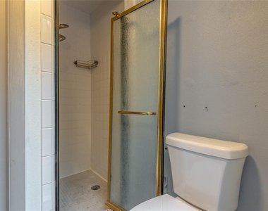 518 Crestover Drive - Photo Thumbnail 16