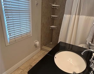 5110 Coquina Key Drive Se - Photo Thumbnail 13