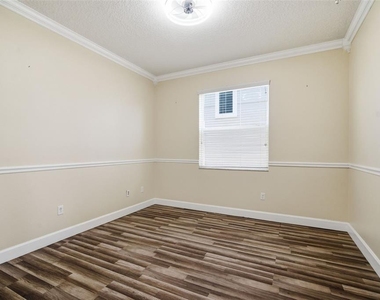 6926 Old Benton Drive - Photo Thumbnail 14