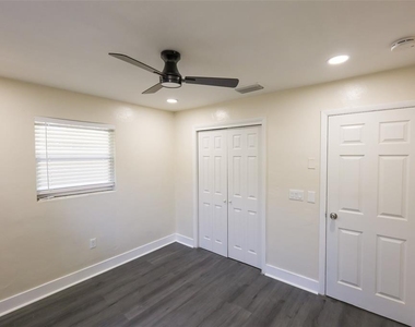 1500 Laurel Circle - Photo Thumbnail 14
