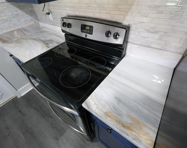 1500 Laurel Circle - Photo Thumbnail 7
