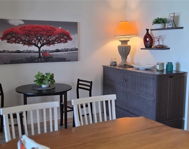 511 Plaza Seville Court - Photo Thumbnail 12