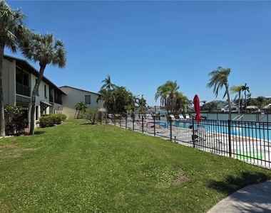 511 Plaza Seville Court - Photo Thumbnail 6