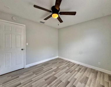 3212 E Emma Street - Photo Thumbnail 15